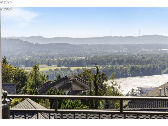 4906 Nw HIGHPOINT Dr, Camas, WA 98607