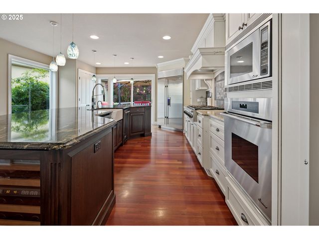 4906 Nw HIGHPOINT Dr, Camas, WA 98607