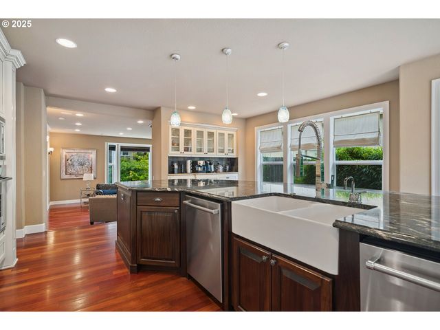 4906 Nw HIGHPOINT Dr, Camas, WA 98607