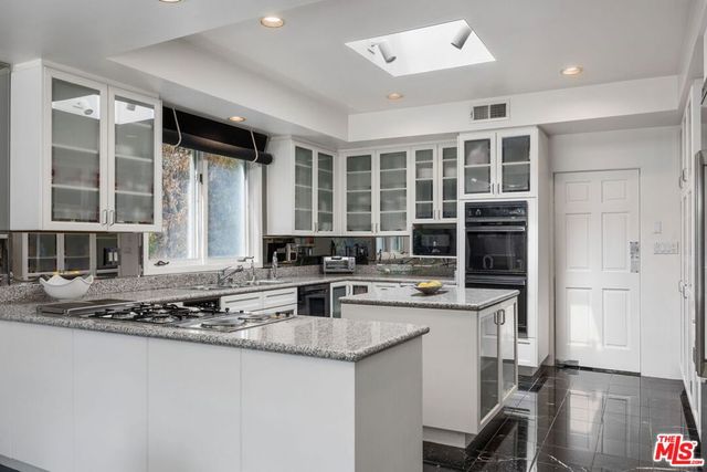 4219 Tarzana Estates Drive, Tarzana, CA 91356