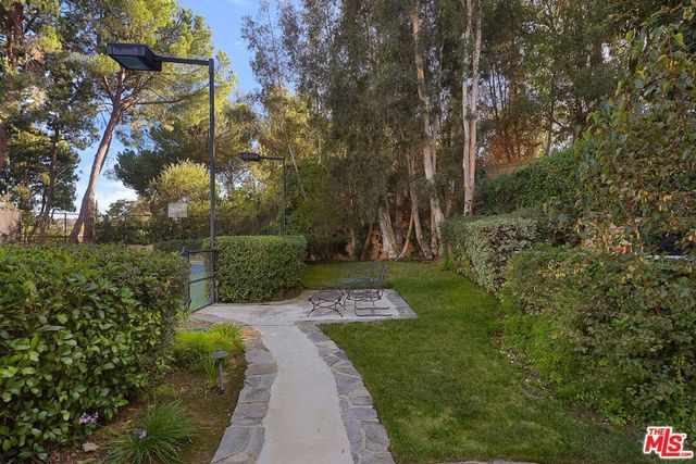 4219 Tarzana Estates Drive, Tarzana, CA 91356