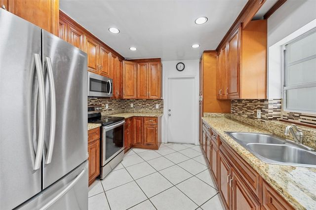 3504 NW 84th Terrace, Coral Springs, FL 33065