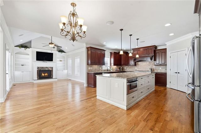 641 FREEMAN BROCK Road, Auburn, GA 30011