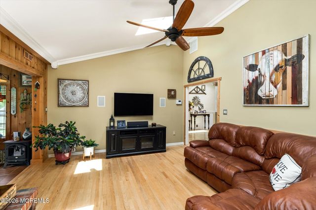 2 Horseshoe Drive, Millstone, NJ 08535