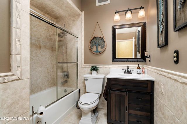 2 Horseshoe Drive, Millstone, NJ 08535