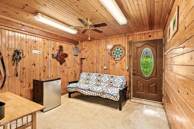 2 Horseshoe Drive, Millstone, NJ 08535