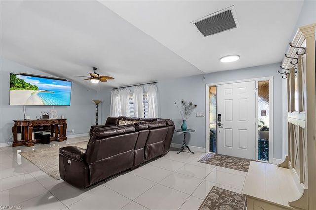 1102 SE 21st AVE, Cape Coral, FL 33990