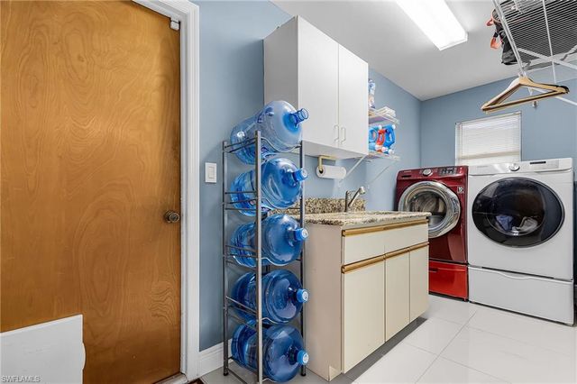 1102 SE 21st AVE, Cape Coral, FL 33990