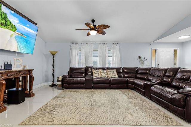 1102 SE 21st AVE, Cape Coral, FL 33990
