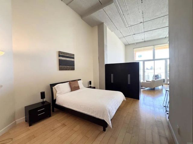 550 Seagaze Drive 2, Oceanside, CA 92054