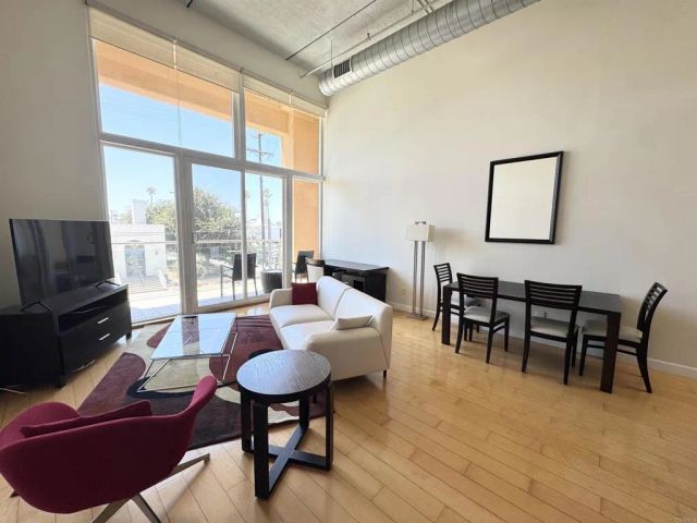 550 Seagaze Drive 2, Oceanside, CA 92054