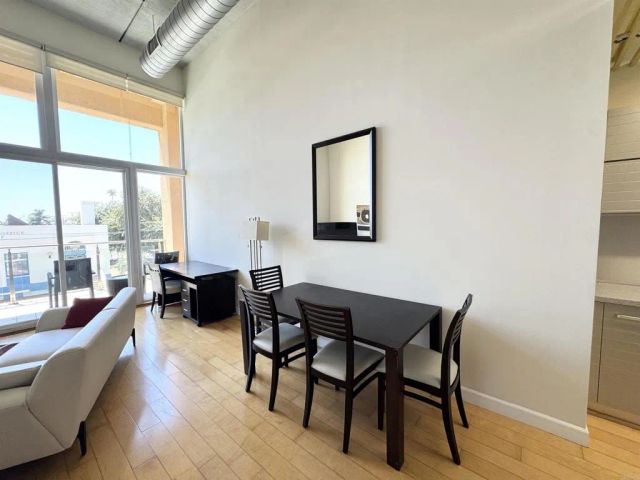 550 Seagaze Drive 2, Oceanside, CA 92054