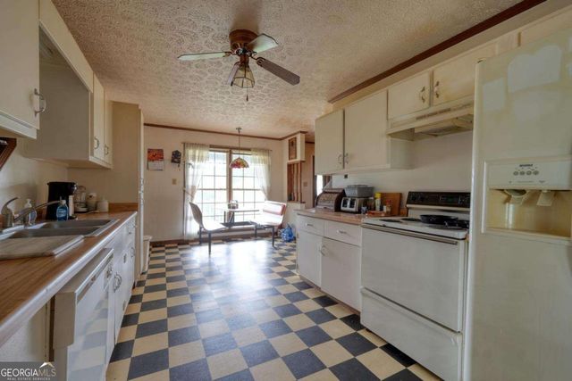 838 Tay Walk Way, Hiawassee, GA 30546