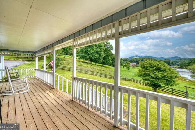 838 Tay Walk Way, Hiawassee, GA 30546