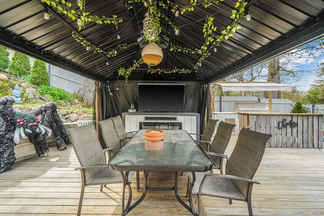 84 Lynbrook Drive, Sound Beach, NY 11789