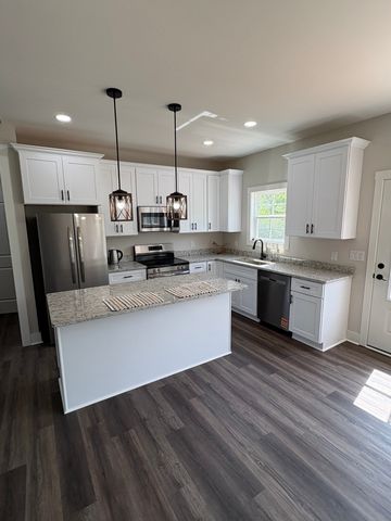 1025 Northside Drive, Dickson, TN 37055