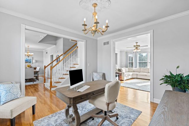 107 Buena Vista Drive, Frankfort, KY 40601