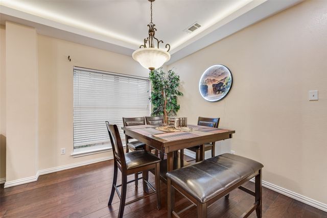 5715 Creekhollow Drive, Arlington, TX 76018