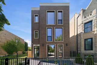 2931 W Washington Boulevard 3, Chicago, IL 60612