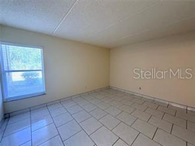 100 E KENTUCKY AVENUE A6, Deland, FL 32724
