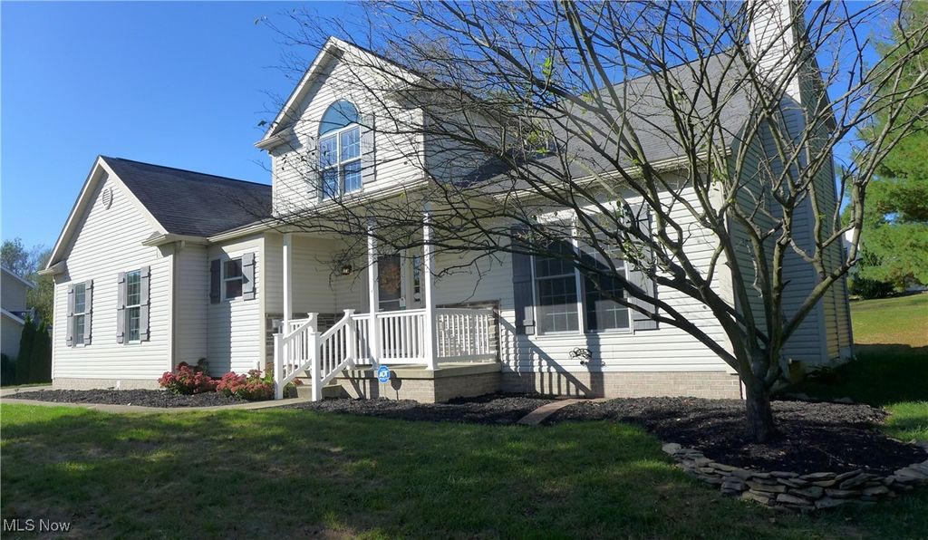 3851 Cromford Circle NW, Uniontown, OH 44685