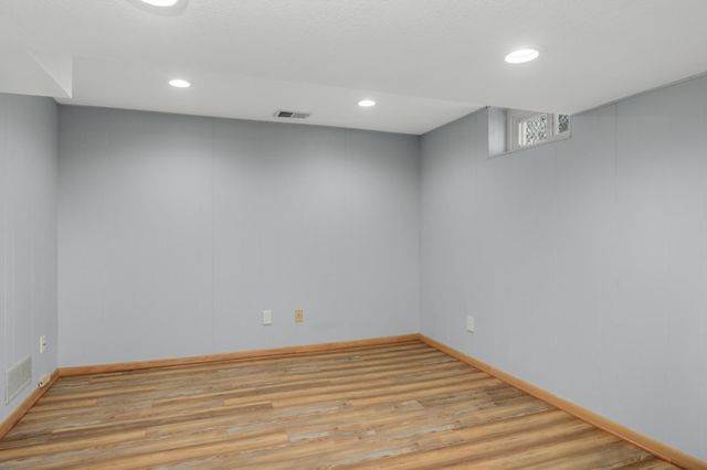 5245 Oxford Street N, Shoreview, MN 55126