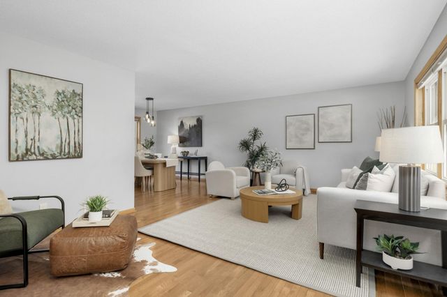 5245 Oxford Street N, Shoreview, MN 55126