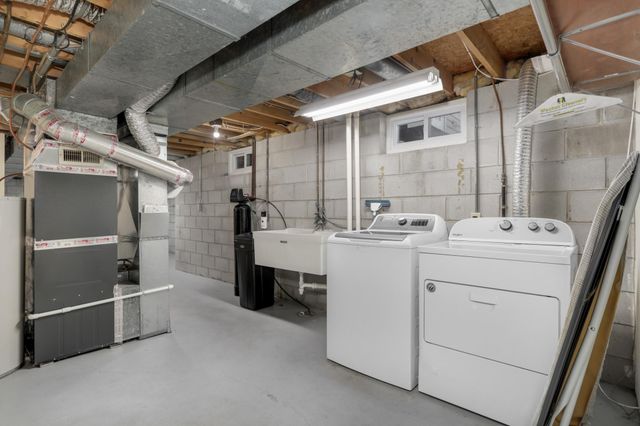 5245 Oxford Street N, Shoreview, MN 55126