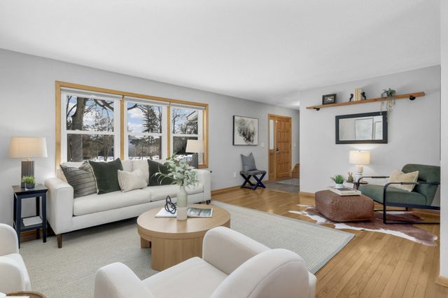 5245 Oxford Street N, Shoreview, MN 55126