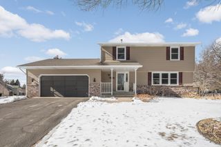 5245 Oxford Street N, Shoreview, MN 55126