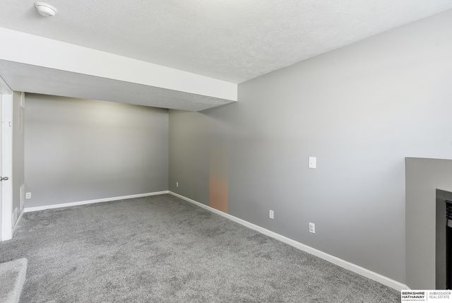 15421 Willit Street, Bennington, NE 68007