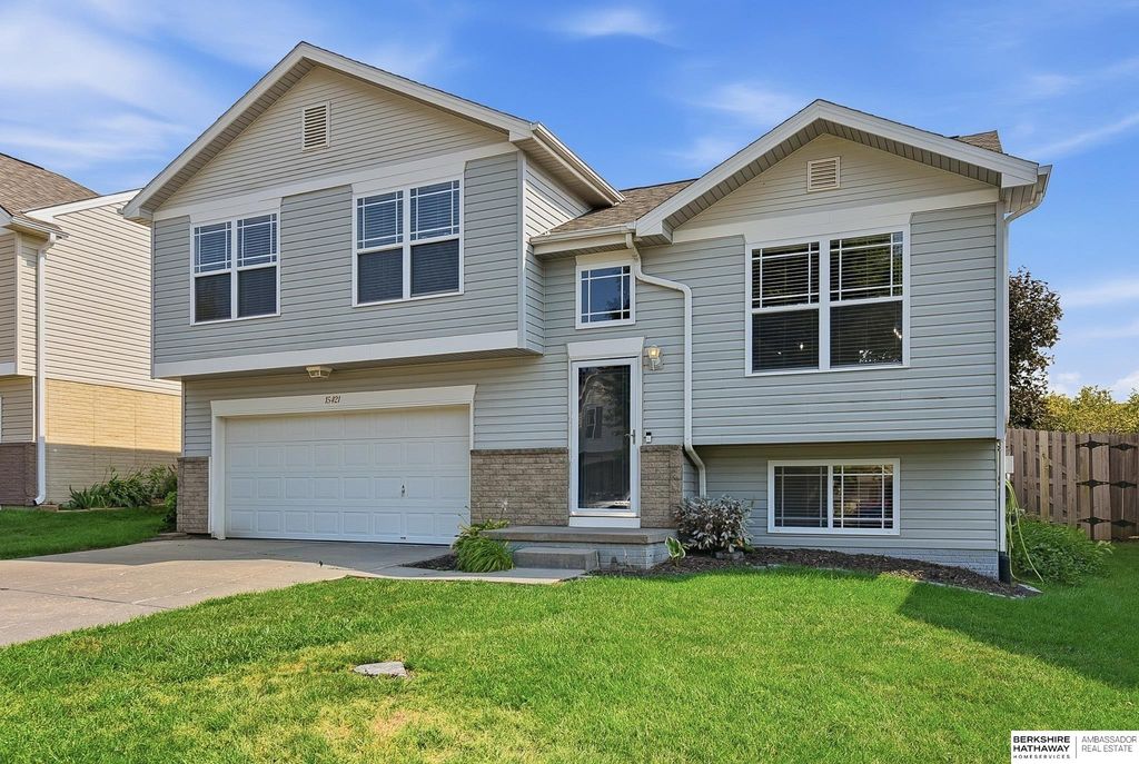 15421 Willit Street, Bennington, NE 68007