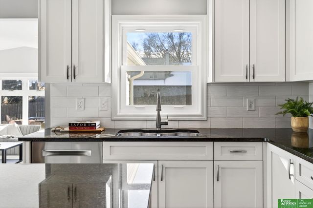 7801 Hickory Circle, Omaha, NE 68124