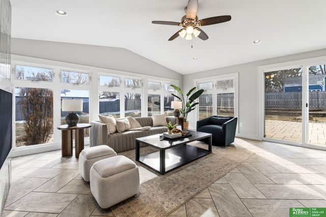 7801 Hickory Circle, Omaha, NE 68124