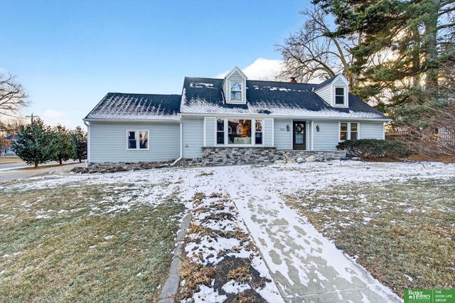 7801 Hickory Circle, Omaha, NE 68124