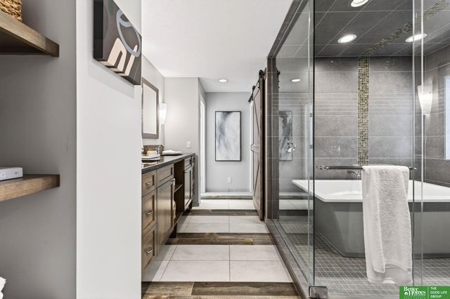 7801 Hickory Circle, Omaha, NE 68124