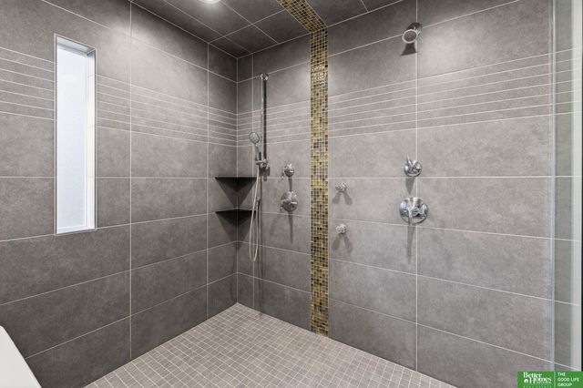 7801 Hickory Circle, Omaha, NE 68124