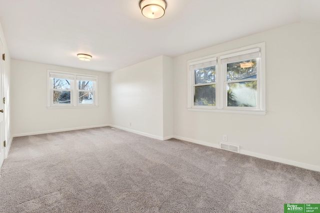 7801 Hickory Circle, Omaha, NE 68124