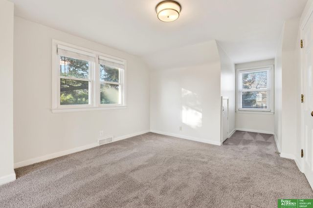 7801 Hickory Circle, Omaha, NE 68124