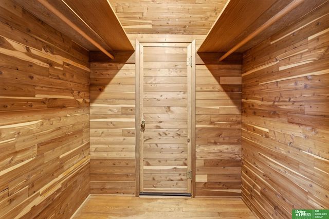 7801 Hickory Circle, Omaha, NE 68124