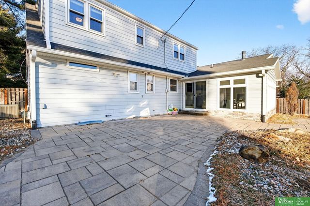 7801 Hickory Circle, Omaha, NE 68124