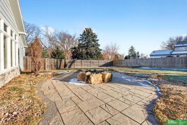 7801 Hickory Circle, Omaha, NE 68124