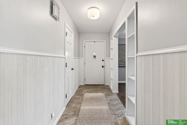 7801 Hickory Circle, Omaha, NE 68124