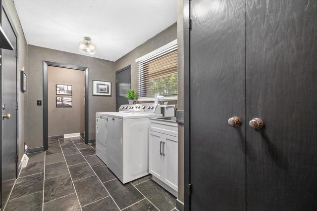 3 Shorewood COURT, Wind Point, WI 53402