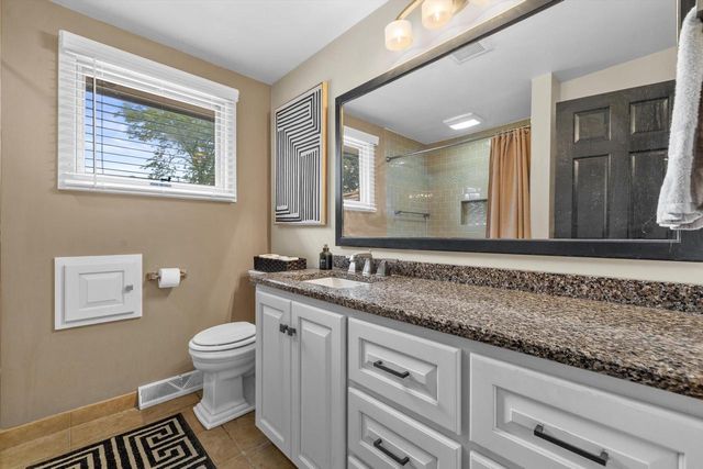 3 Shorewood COURT, Wind Point, WI 53402