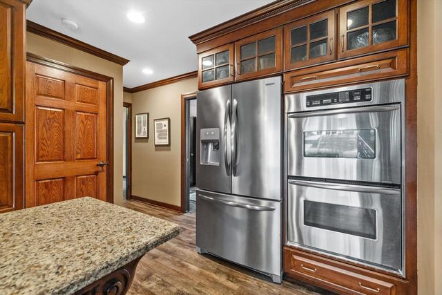 3 Shorewood COURT, Wind Point, WI 53402