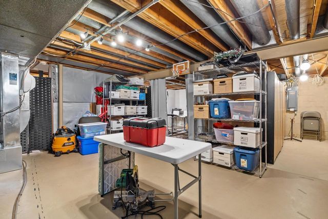 3 Shorewood COURT, Wind Point, WI 53402