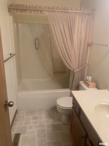 4237 26TH Avenue, Moline, IL 61265