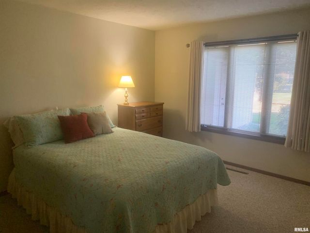 4237 26TH Avenue, Moline, IL 61265