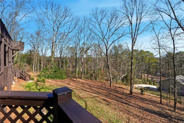 1991 Kinridge Road, Marietta, GA 30062